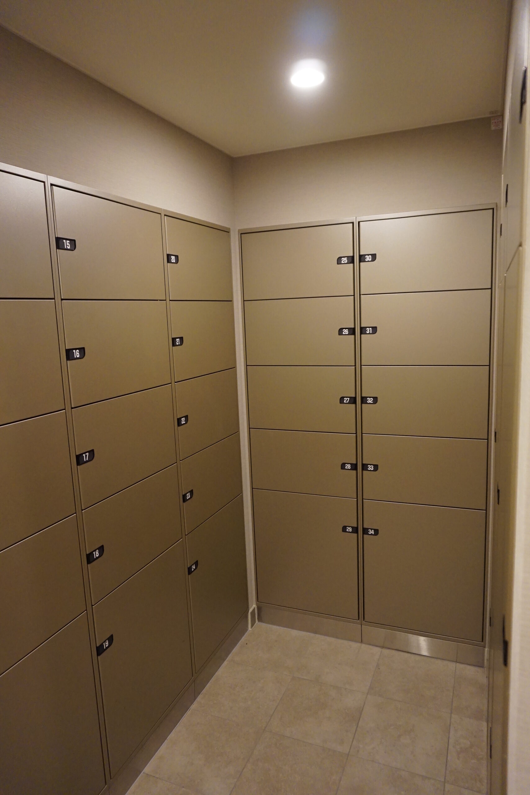 宅配ボックスの画像